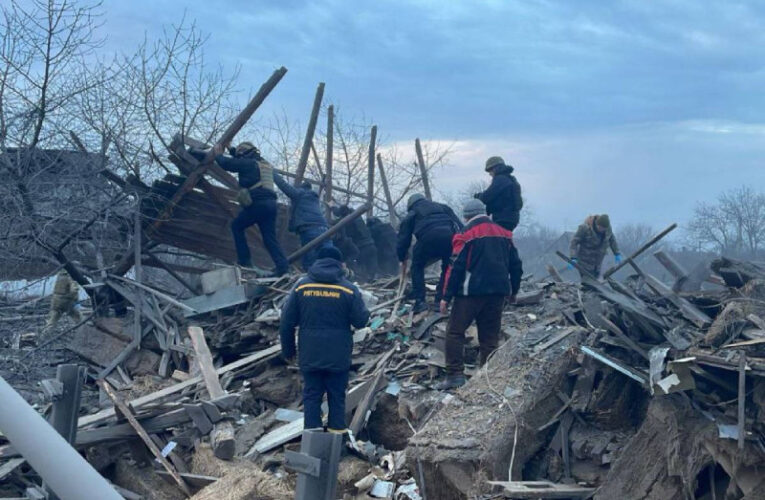 Bombardeo ruso en el este de Ucrania deja 11 muertos; 5 de ellos eran niños