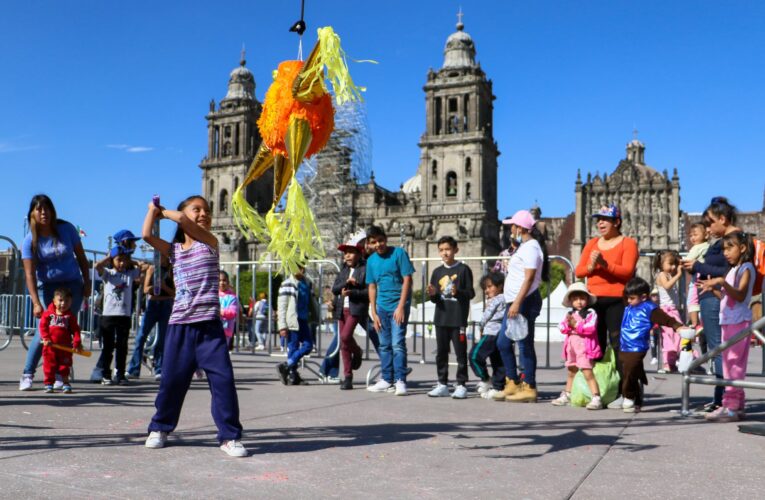 BMás de 40 mil asistentes a festejos de Día de Reyes en el Zócalo: Batres