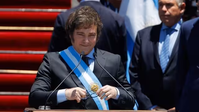 “Acá no te aburrís nunca”: Cristian Castro ‘defiende’ a Milei y expresa su amor por Argentina