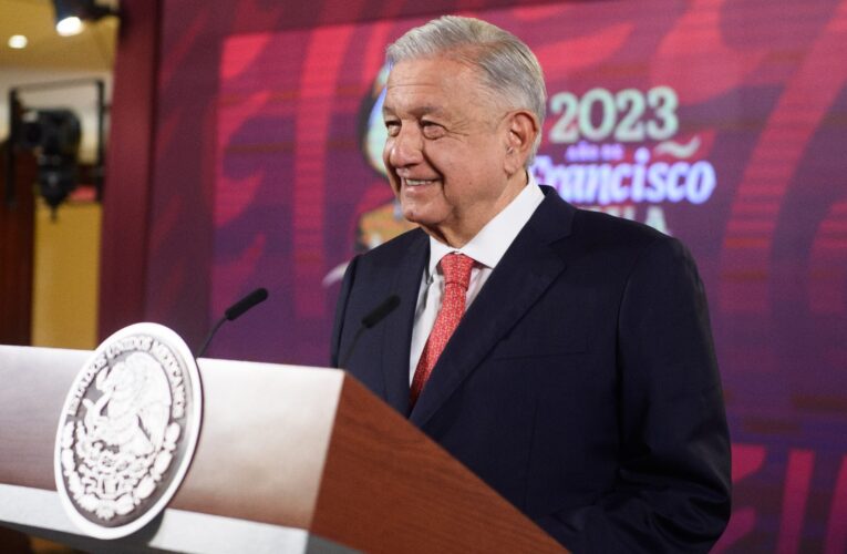 AMLO enviará dos iniciativas de reforma constitucional en materia laboral