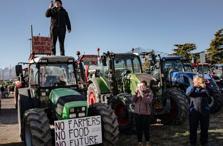 Detienen 18 personas en Francia por obstruir el tráfico en protestas agrícolas