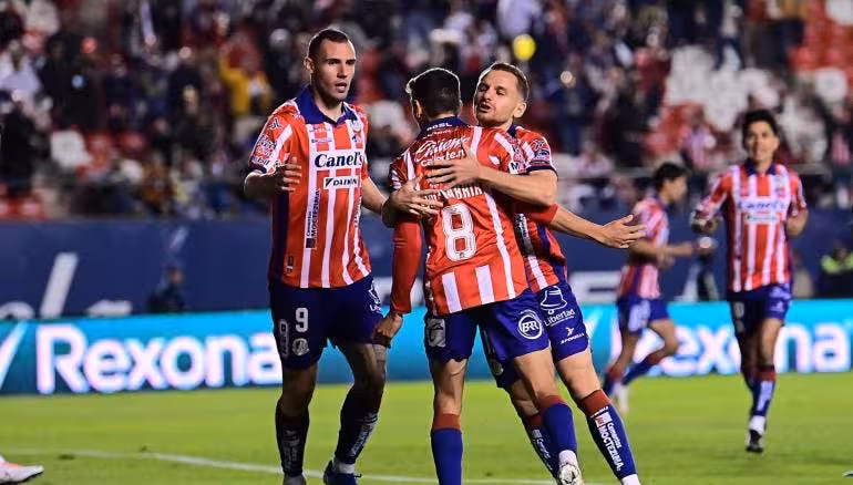 El San Luis del brasileño Da Silva vence a Pumas y pasa al liderato del Clausura