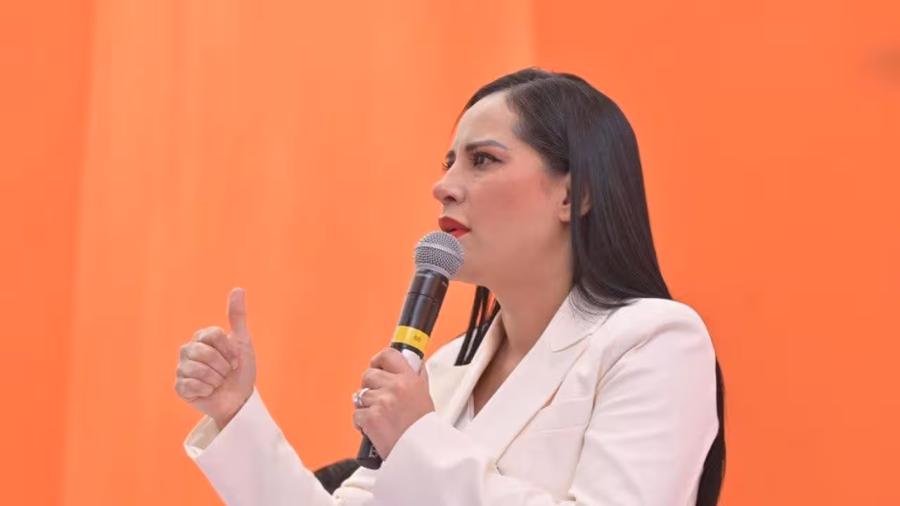 Sandra Cuevas pide licencia definitiva para buscar la senaduría con MC