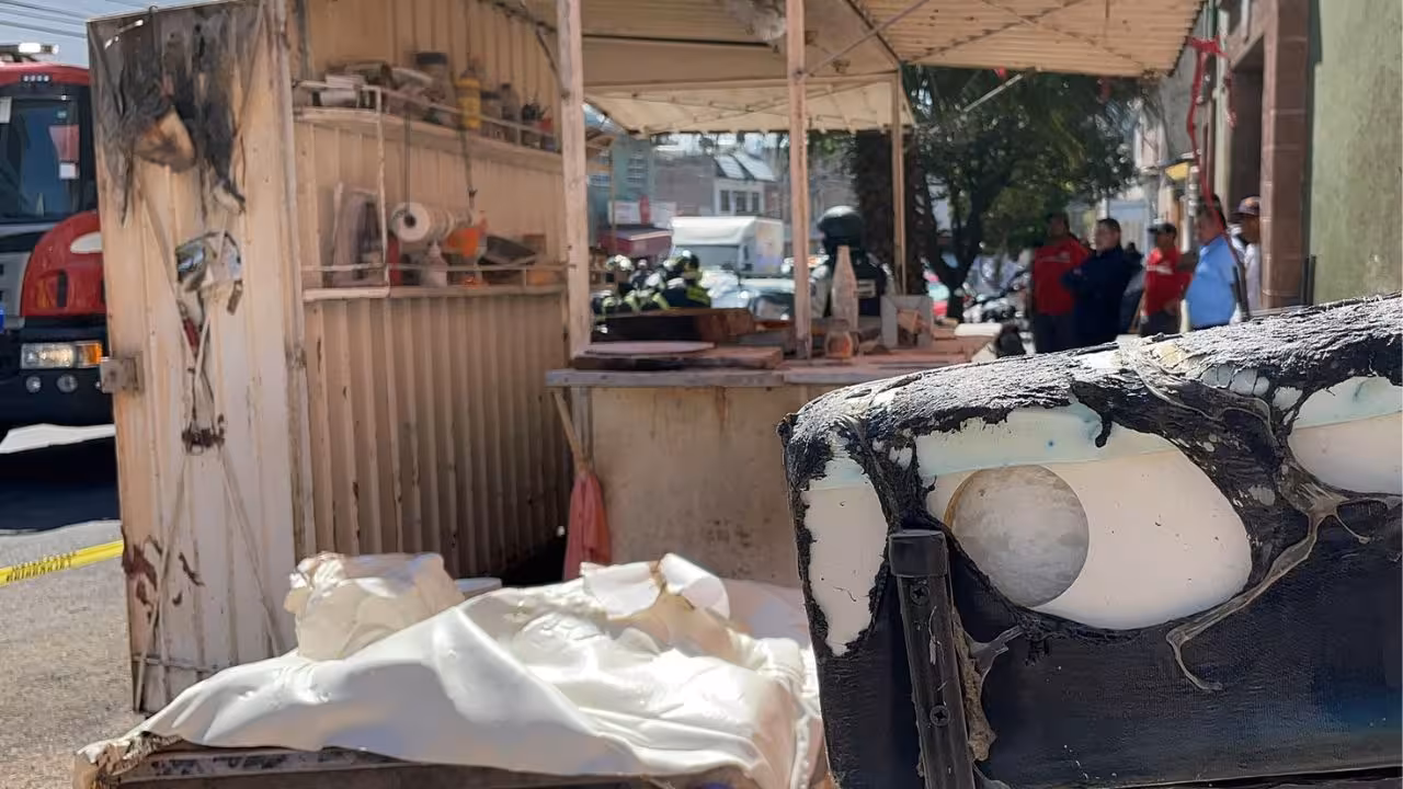 Explosión de tanque de gas en puesto de tacos deja cuatro heridos en la GAM