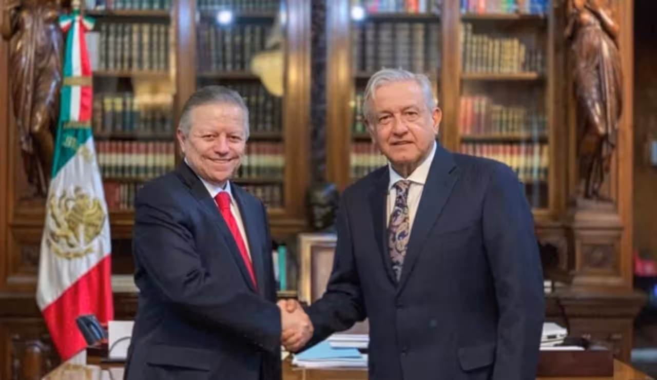 Califica AMLO como “una especie de venganza” investigación contra Zaldívar