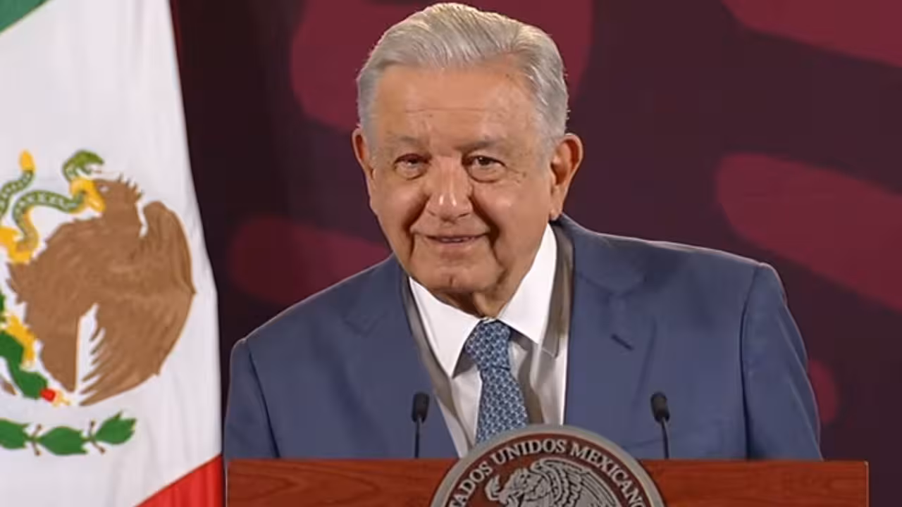 “Me jurgaron el tutupiche”: AMLO dice que infección en el ojo va mejor