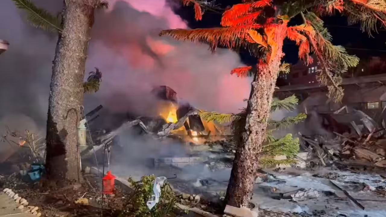 Tres fallecidos al estrellarse una avioneta contra casas rodantes en Florida