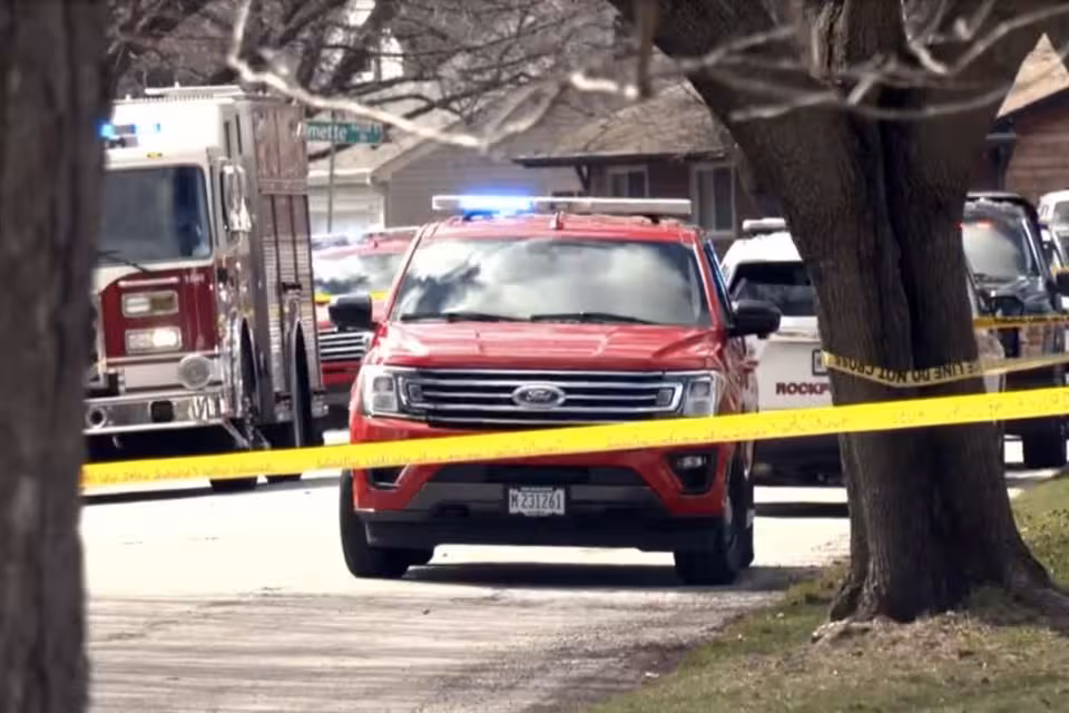 Apuñalamiento masivo en una localidad de Illinois deja 4 muertos y 7 heridos