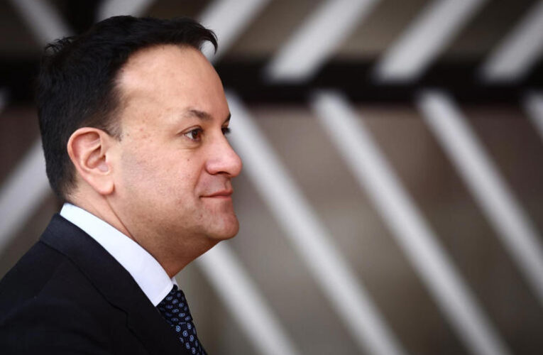 “Ya no soy la persona adecuada al puesto”: Leo Varadkar renuncia como primer ministro de Irlanda