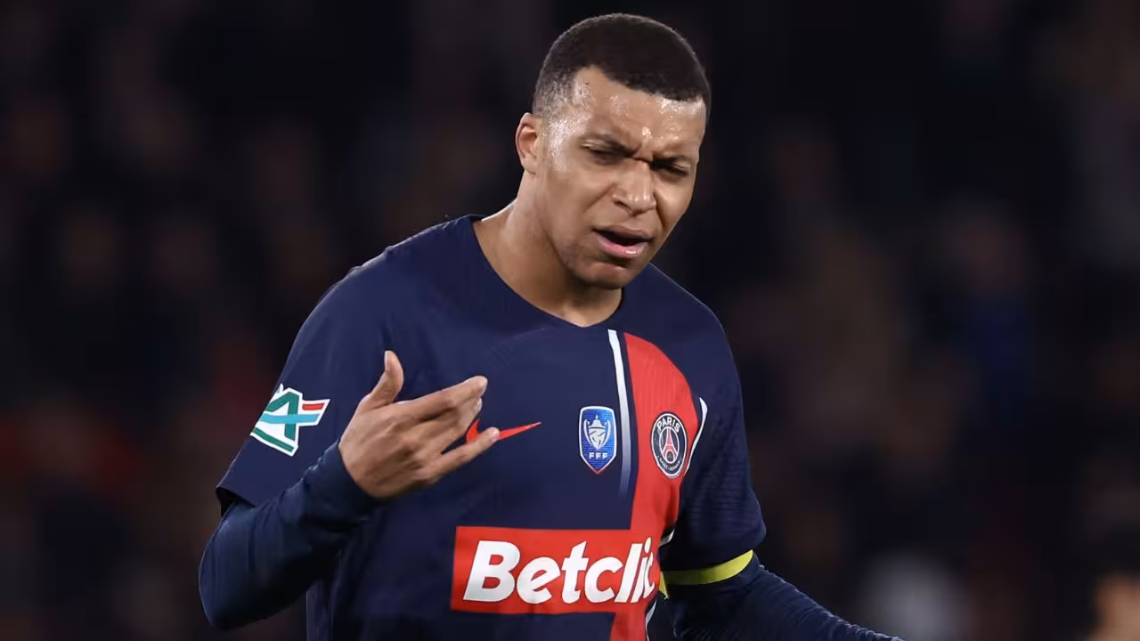 Mbappé amenaza con demandar a restaurante por usar su nombre en el menú