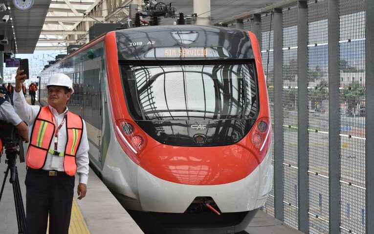 Esto costará recorrido en Tren México-Toluca desde Santa Fe a Zinacantepec