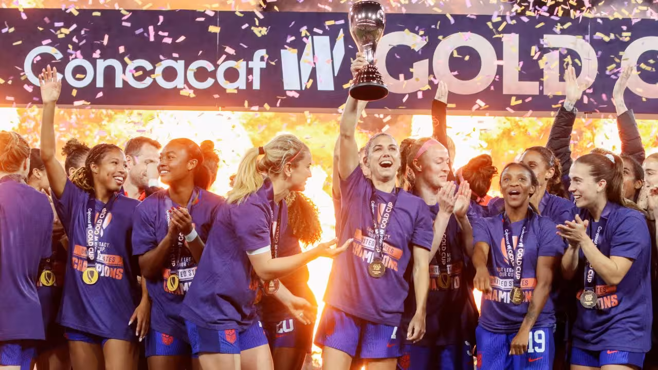 EUA vence a Brasil y conquista la primera Copa Oro del futbol femenino
