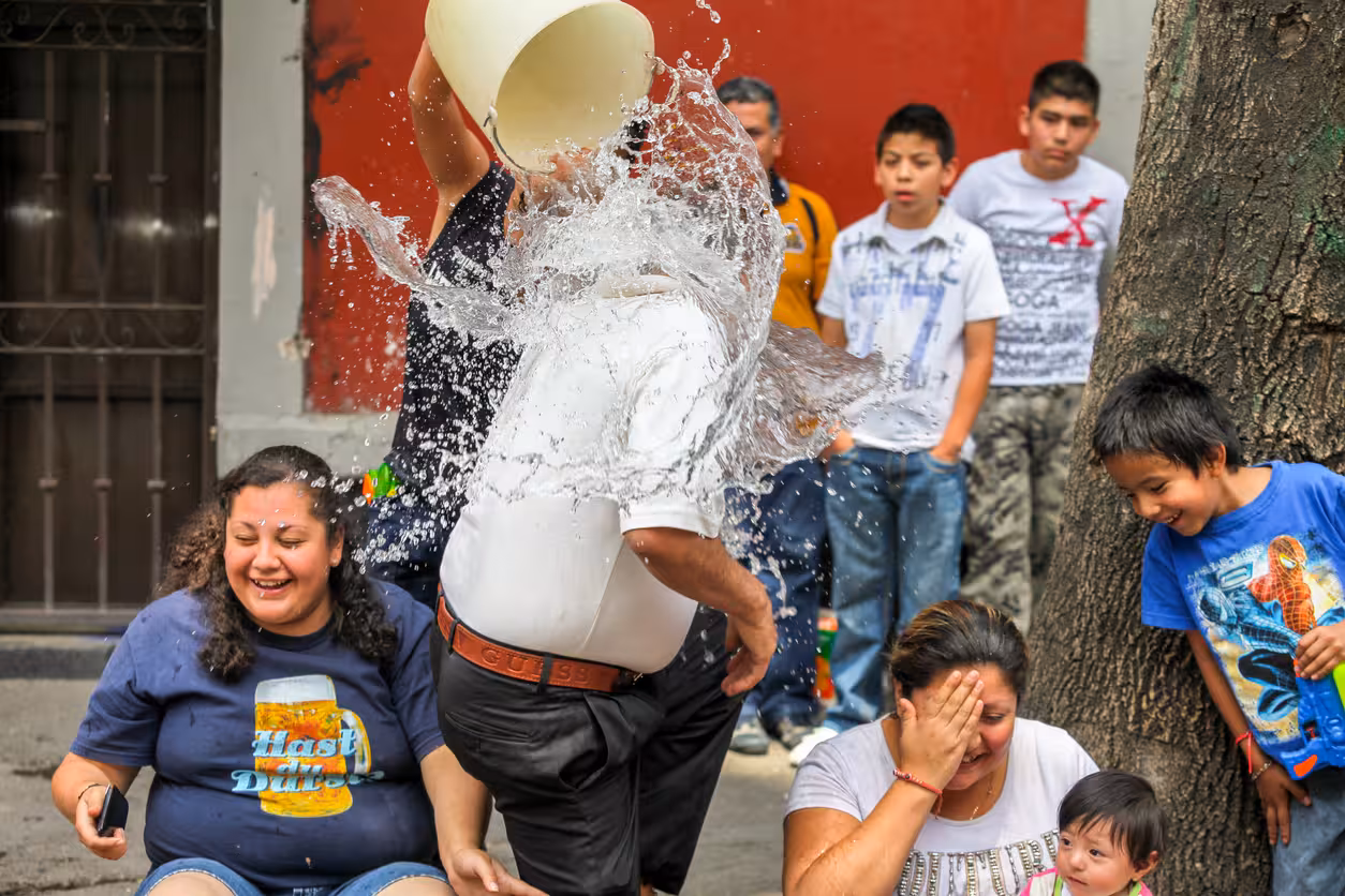 Chertorivski llama a no tirar agua en Sábado de Gloria; hay multa en CDMX
