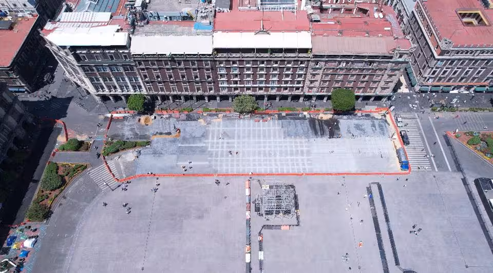 Trabajos de confimamiento en el Zócalo peatonal estarán listos en mayo: Martí Batres