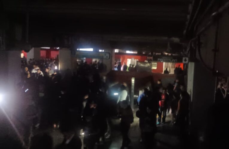 Apagón provoca caos en la Línea 9 del Metro CDMX