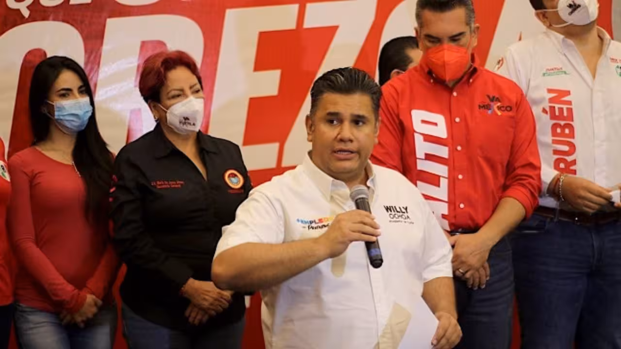 Willy Ochoa rechaza publicar su declaración patrimonial