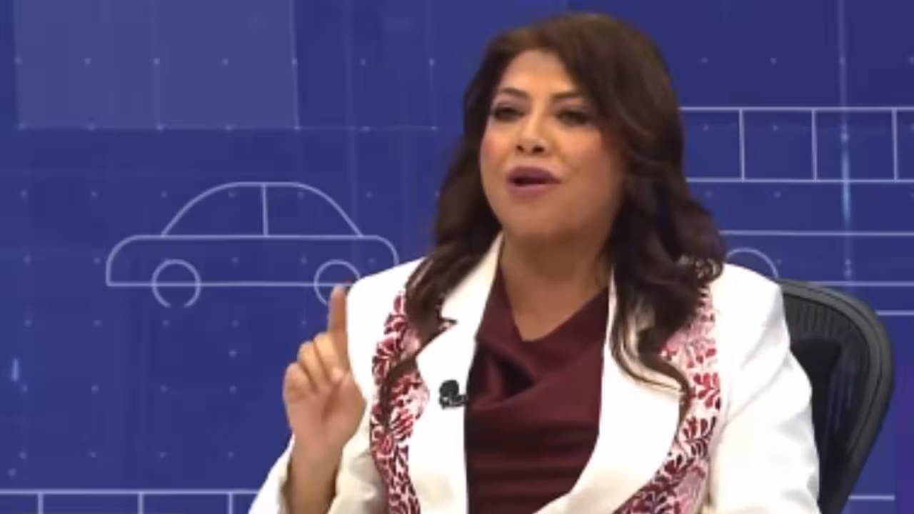 Clara Brugada asegura que los pendones de su campaña son reciclables