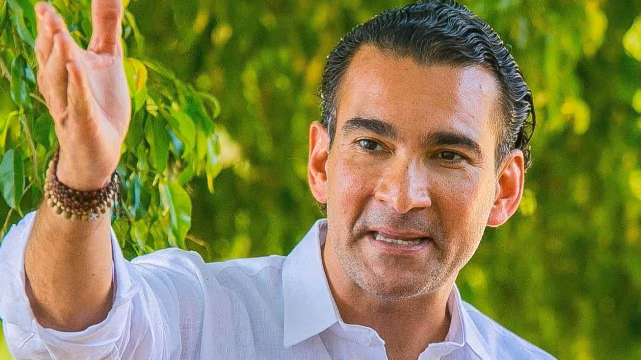 Luis Armando Melgar denuncia prácticas despiadas de Nestlé en Chiapas