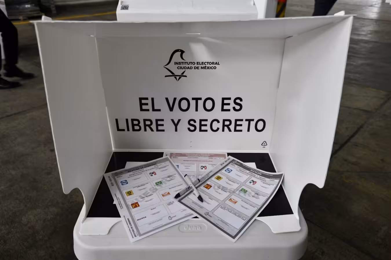 Presentan materiales electorales para la jornada de votación del 2 de junio en CDMX