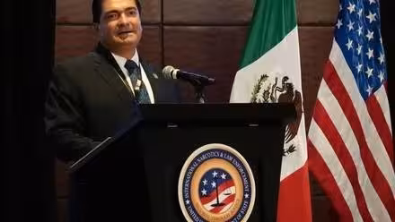 Despluma AMLO al “Gallo” Gutiérrez. que México no es campeón de fentanilo