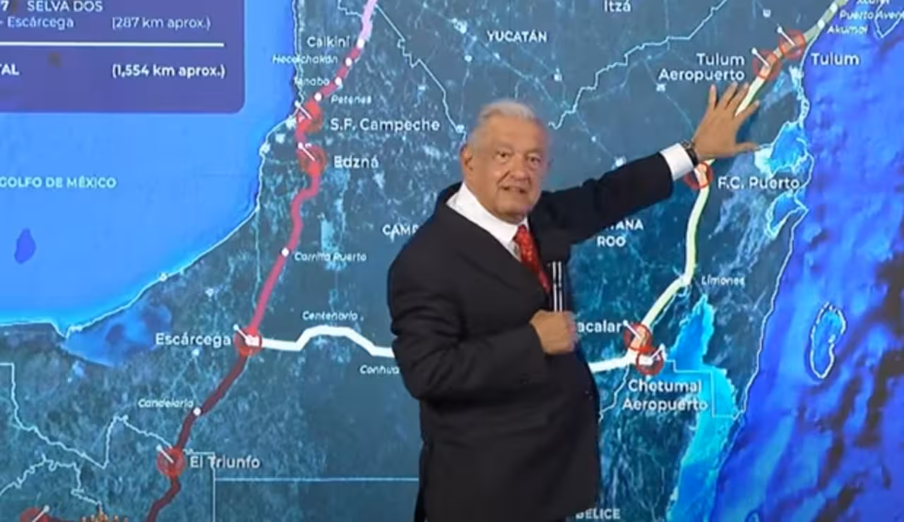 Justifica AMLO demora en Tramo 5 del Tren Maya “para no afectar cenotes”
