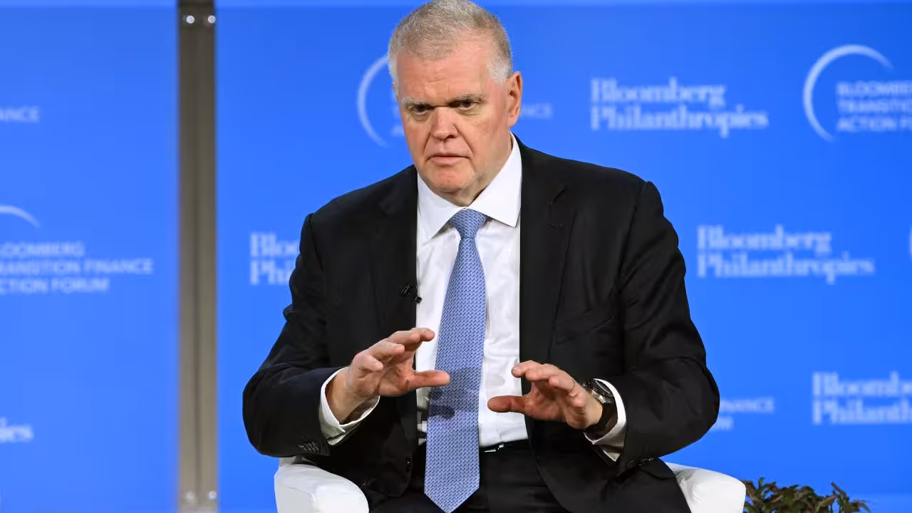 Banco HSBC anuncia la retirada de su director ejecutivo