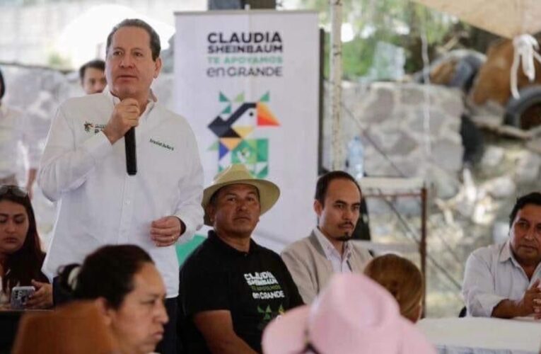 Eruviel Ávila aplaude la excelencia educativa en la UAEMex