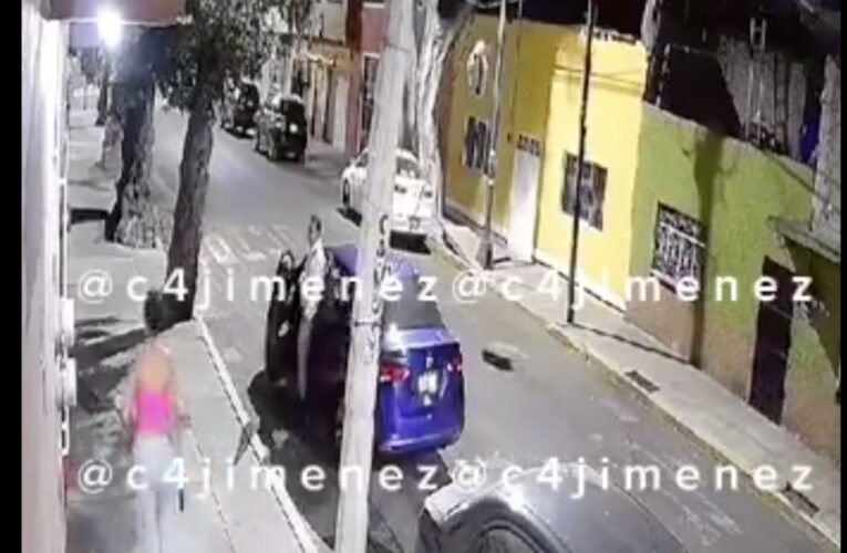 Captan a sujeto mientras se exhibe frente a mujer en la Venustiano Carranza