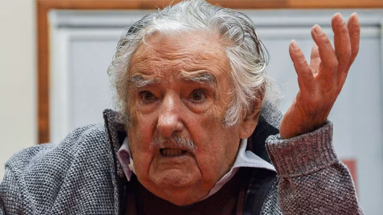 Expresidente de Uruguay José Mujica anuncia que tiene un tumor en el esófago