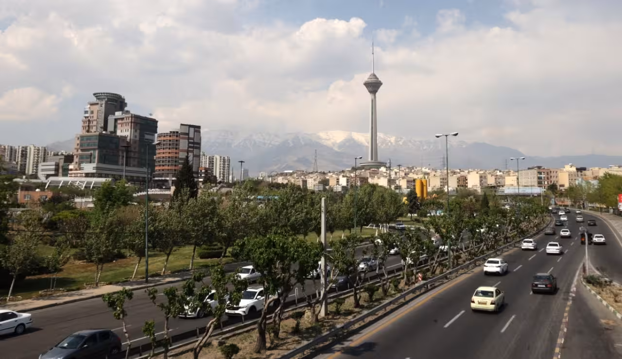 Explosiones sacuden Irán ante posible ataque de Israel