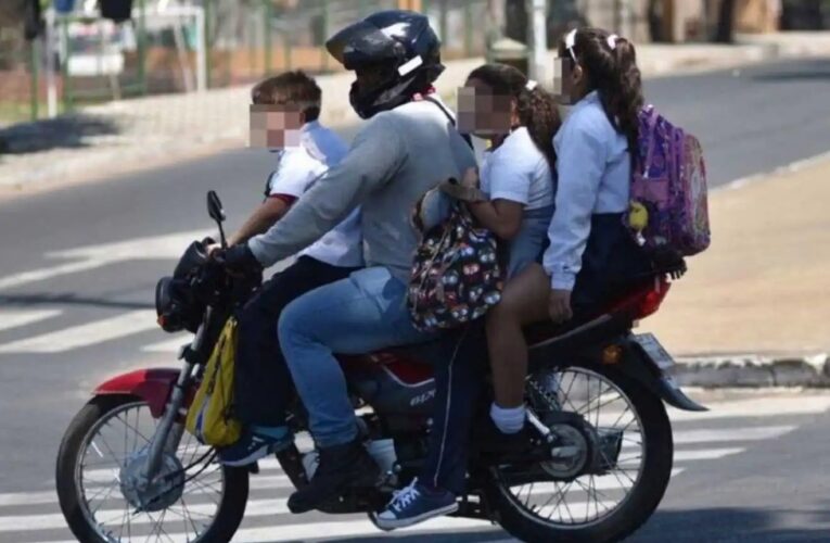 Aprueban diputados la prohibición de ir en moto con menores