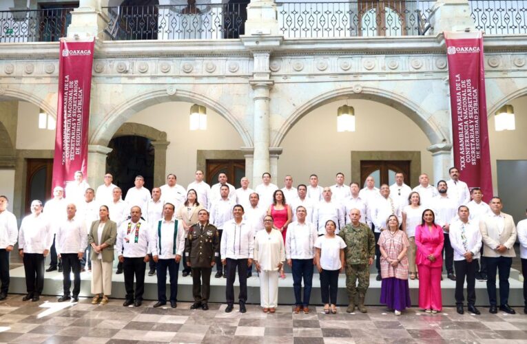 Rosa Icela encabeza asamblea de seguridad en Oaxaca con gobernador Salomón Jara