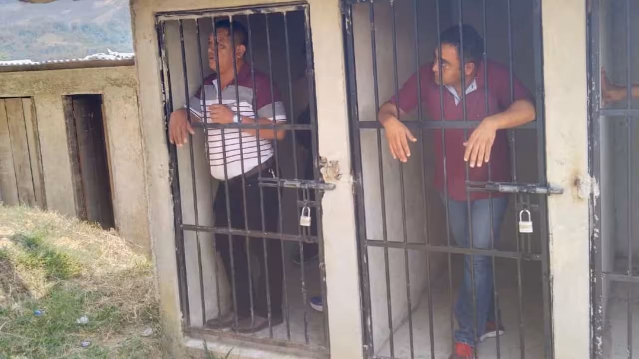 Vecinos encarcelan a alcalde interino de Ocosingo por incumplimientos de obras