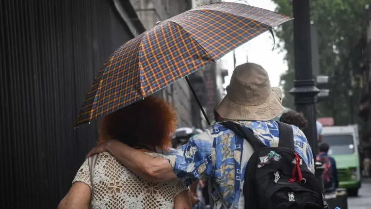 Se prevén lluvias y chubascos esta tarde en 10 alcaldías de la CDMX