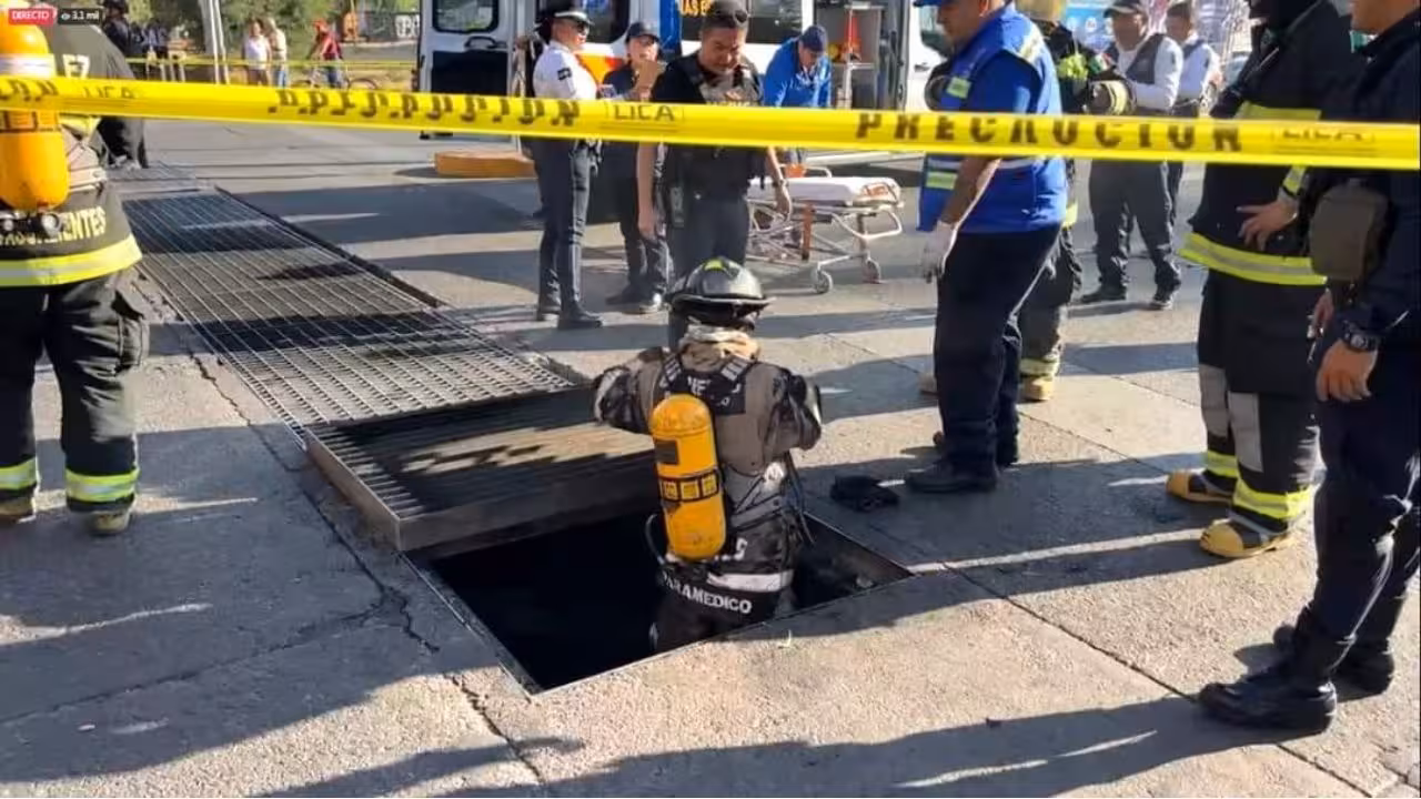Rescatan a 2 personas intoxicadas dentro alcantarillas de Aguascalientes
