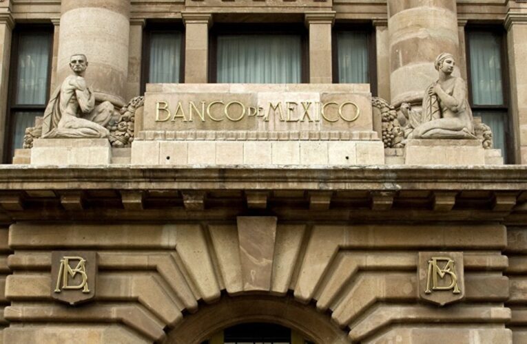 Banxico recorta pronóstico de crecimiento económico