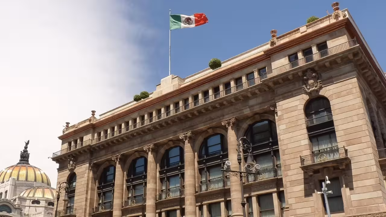 Banxico mantiene tasa de interés en 11% ante presiones inflacionarias