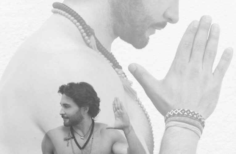 Alejandro Maldonado dará taller de yoga en Expo Espiritualidad “Conectando Almas”