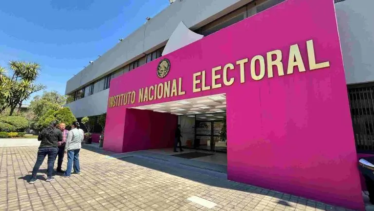 Reincorpora INE 36 mil 355 solicitudes para voto en el extranjero