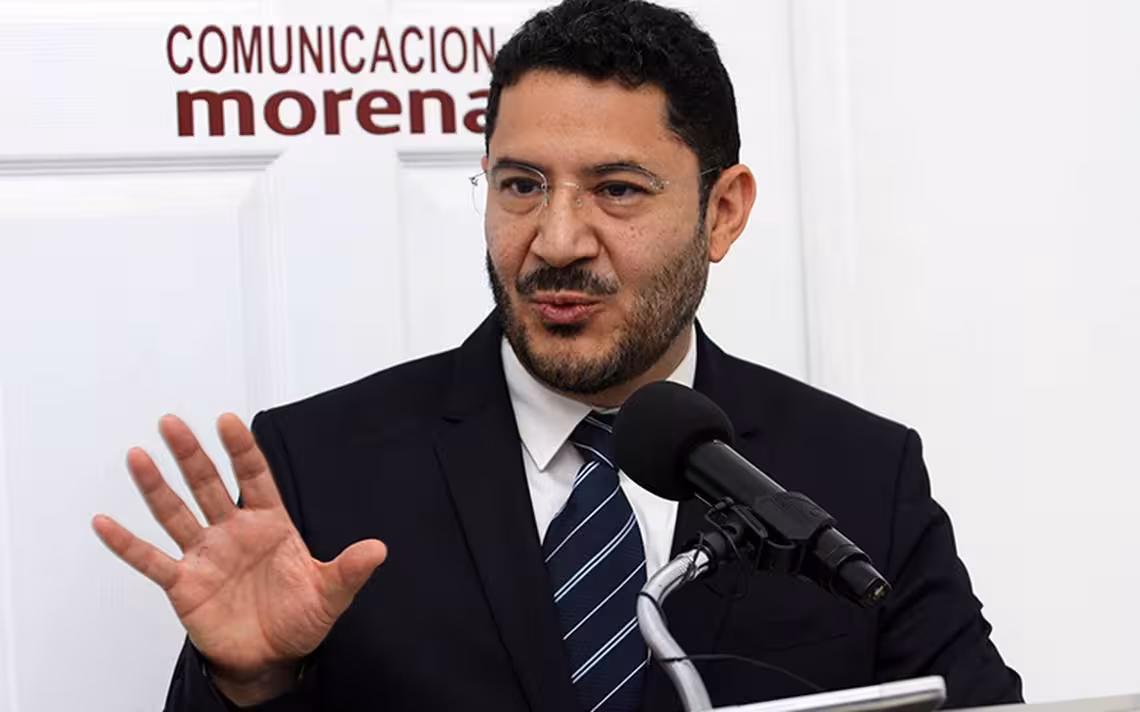 Martí Batres asegura que no busca eliminar los programas sociales en la CDMX, sólo centralizarlos; la oposición no le cree