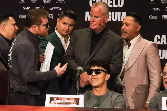 Casi llegan a los golpes Canelo y Oscar de la Hoya