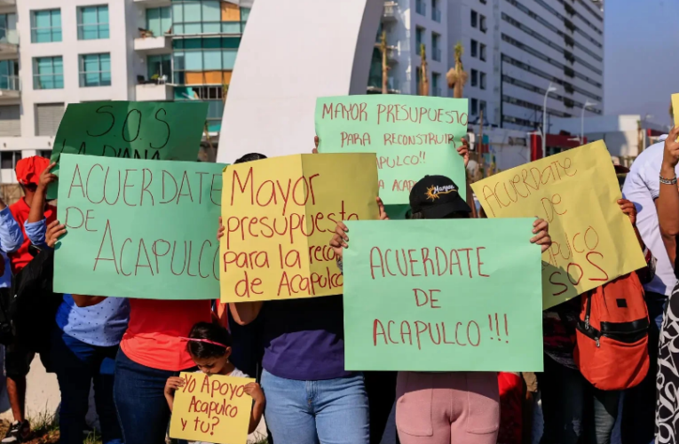 Damnificados de Huracán “Otis” en Acapulco les niegan ayuda: “nos vemos en las urnas el 2 de junio”, advierten a AMLO