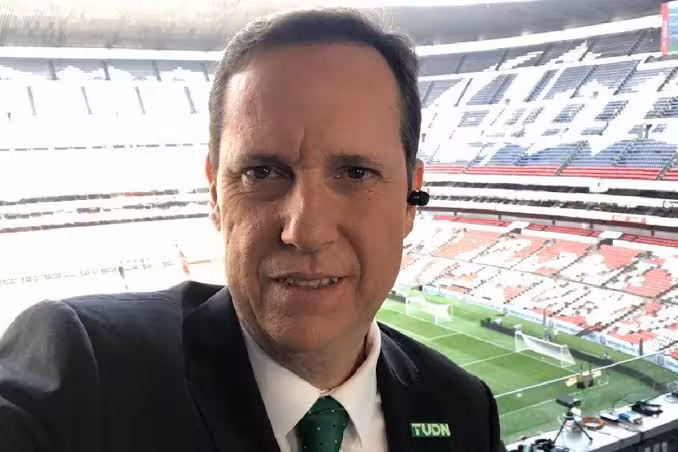 Muere Paco Villa. Gracias, gracias, gracias por hacernos vibrar.
