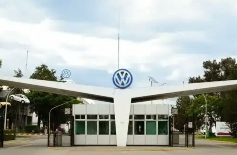 México revisará a pedido de EUA posible negación de derechos sindicales en planta de VW