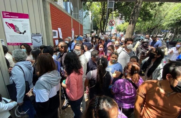 Caos en las casillas especiales por falta de boletas; generó manifestaciones de ciudadanos sin poder votar