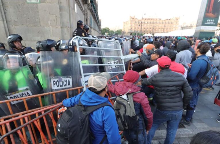 Disidentes de la CNTE volvieron a hacer de las suyas al dar otro portazo en Palacio Nacional