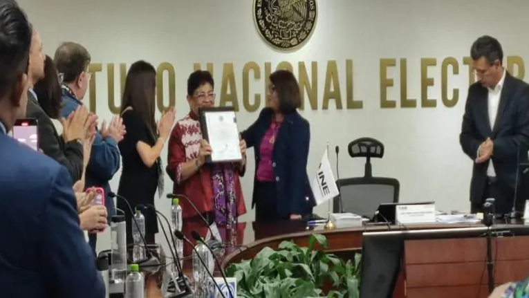 Omar García Harfuch y Ernestina Godoy reciben constancia como senadores electos por la CDMX