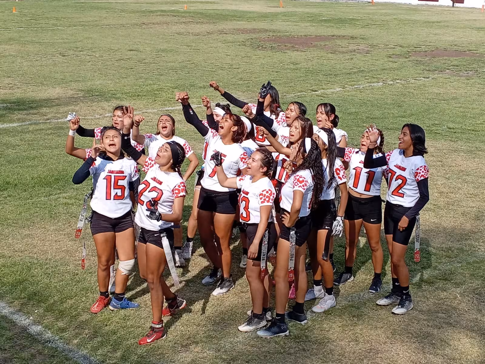 Las Jaguares De Voca-4 De Flag Foot-ball Del Ipn Van Por Su 4° Campeonato Al Hilo
