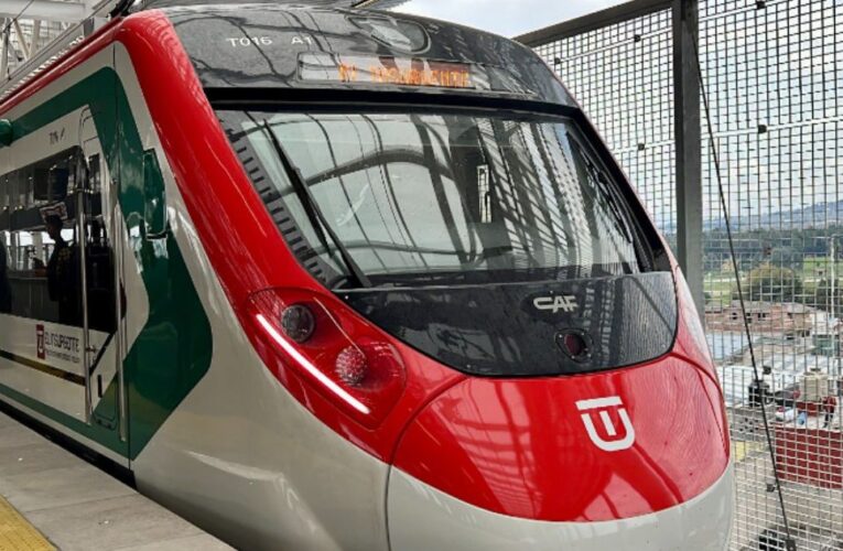 Suspenden servicio del Tren Interurbano México-Toluca por falla en suministro de energía