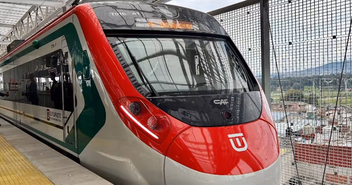 Suspenden servicio del Tren Interurbano México-Toluca por falla en suministro de energía